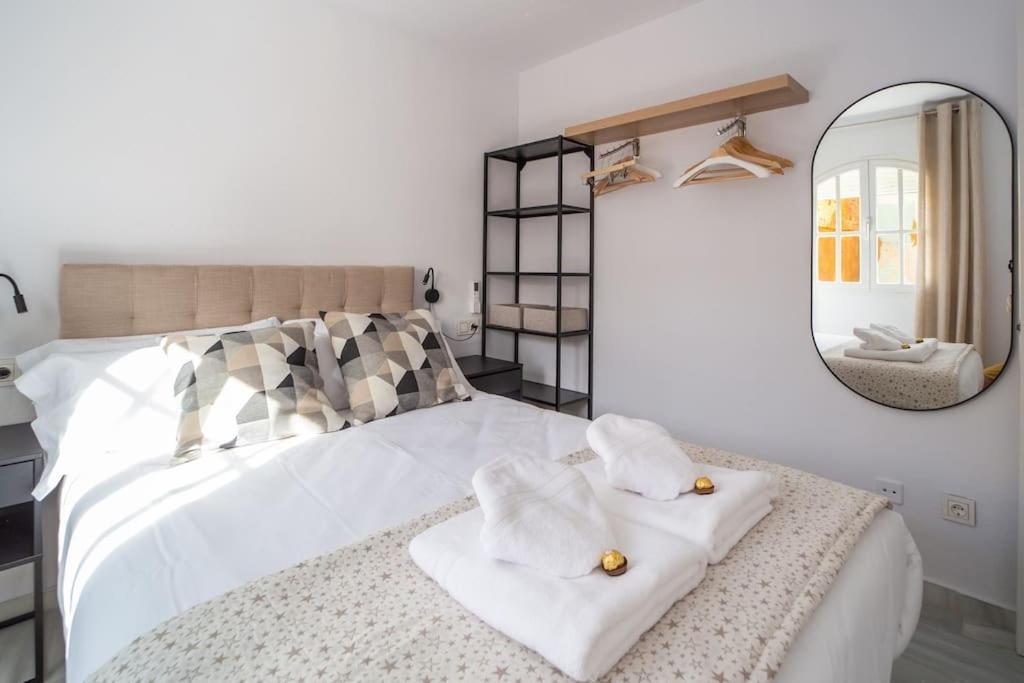Central And Beautiful Apartment - Free Parking Málaga Kültér fotó